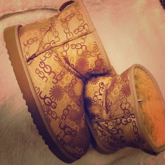 Ugg boots - Picture 1 of 7